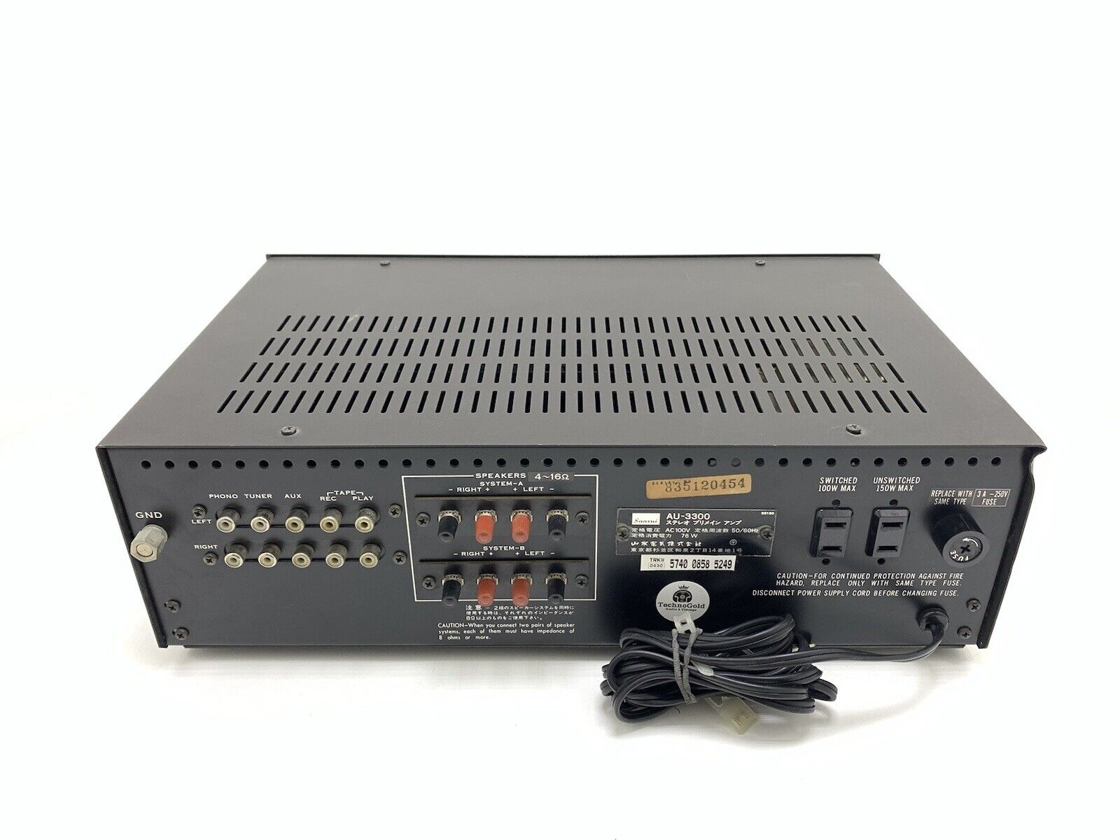 SANSUI AU-3300 Integrated Stereo Amplifier 2x38 WRMS Vintage 1975 JAPAN GoodLook