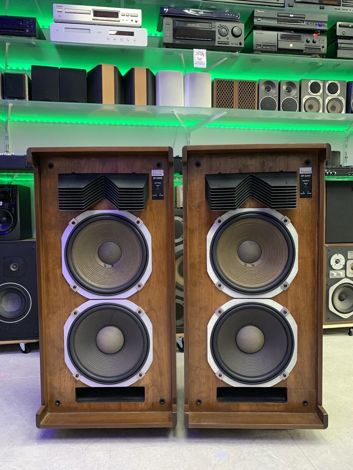 SANSUI SP-G300 Vintage 1977 Hi End 2 Way 3 Speakers RARE 300W RMS WORK Good Look