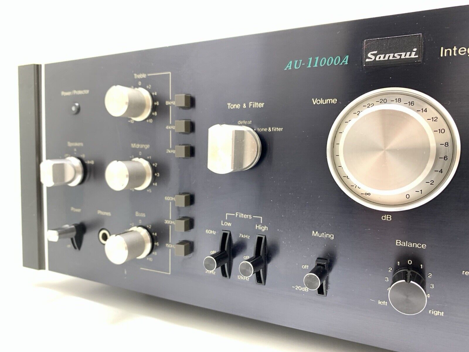 SANSUI AU 11000A Integrated Stereo Amplifier 2 X 110 WRMS Vintage 1977 GOOD LOOK