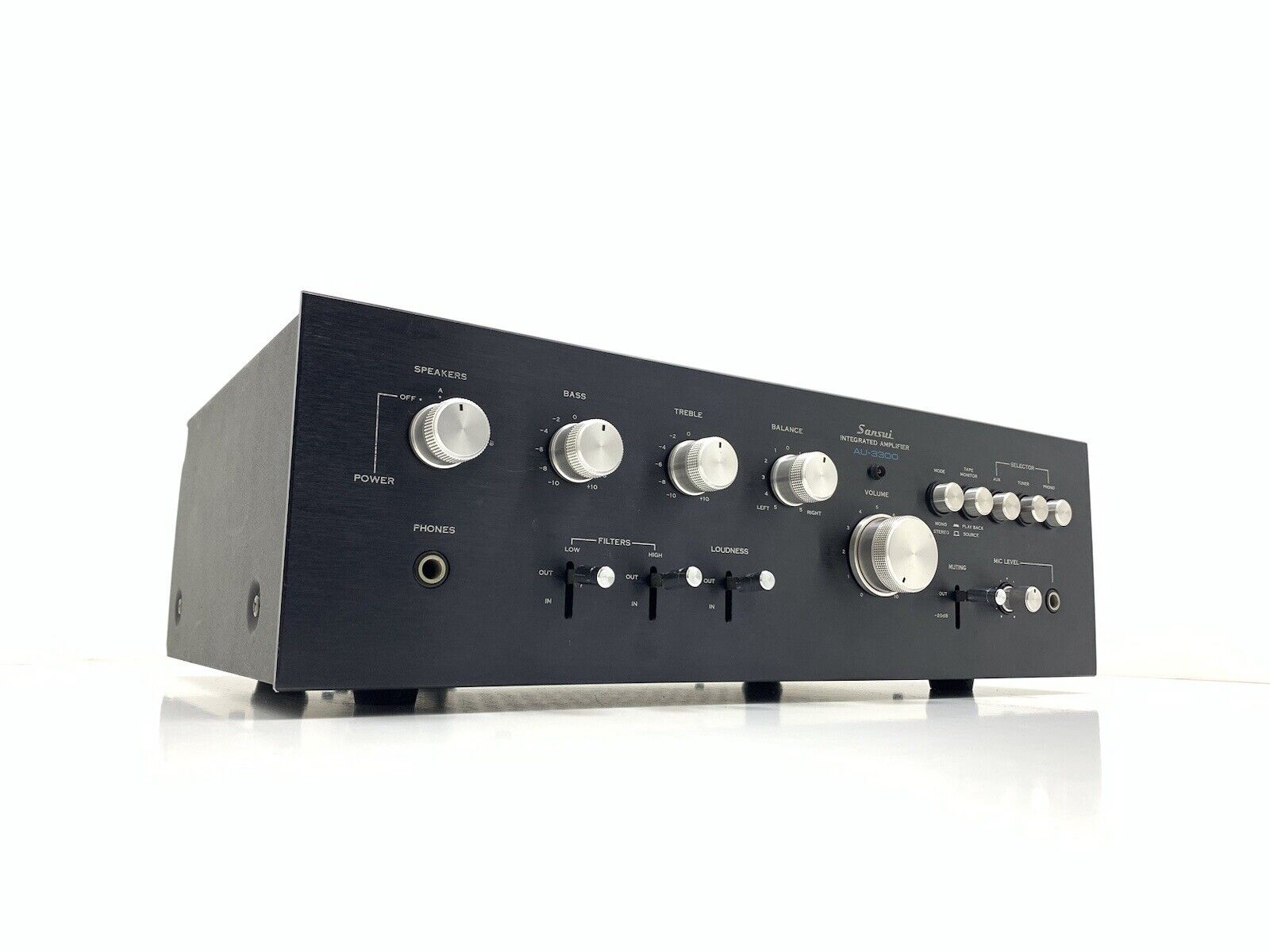 SANSUI AU-3300 Integrated Stereo Amplifier 2x38 WRMS Vintage 1975 JAPAN GoodLook