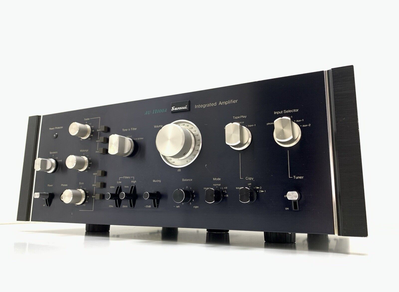 SANSUI AU 11000A Integrated Stereo Amplifier 2 X 110 WRMS Vintage 1977 GOOD LOOK