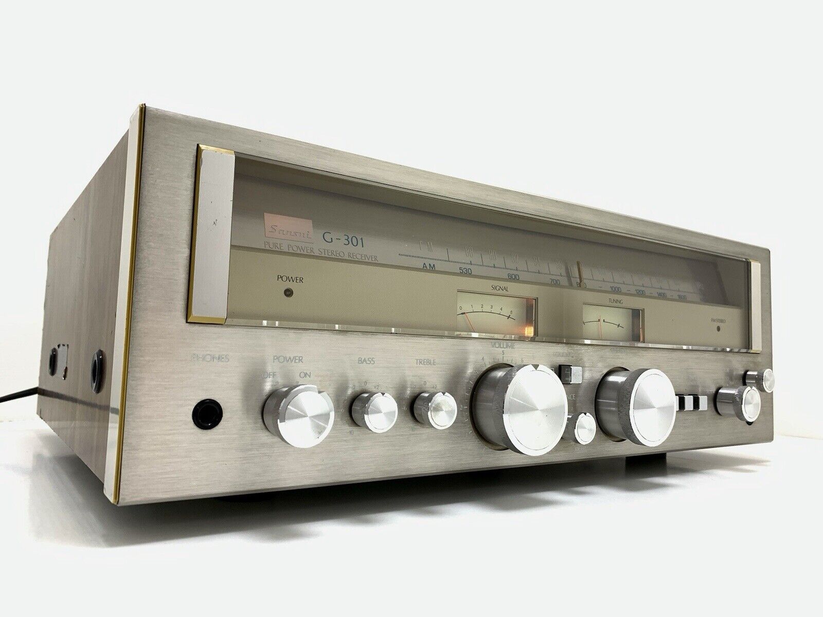 SANSUI G 301 / G-3000 Stereo Receiver 26+26Watts RMS Vintage 1978 WORK Good Look