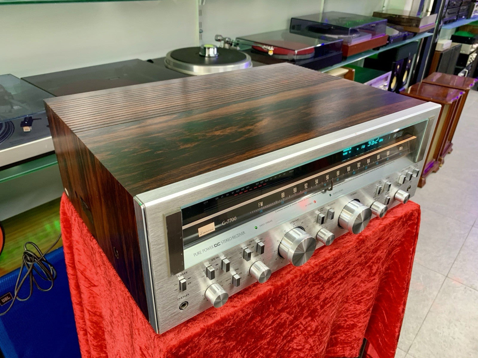 SANSUI G 7700 Top Stereo Receiver 2 X 120 Watts RMS Vintage 1979 WORK GOOD LOOK