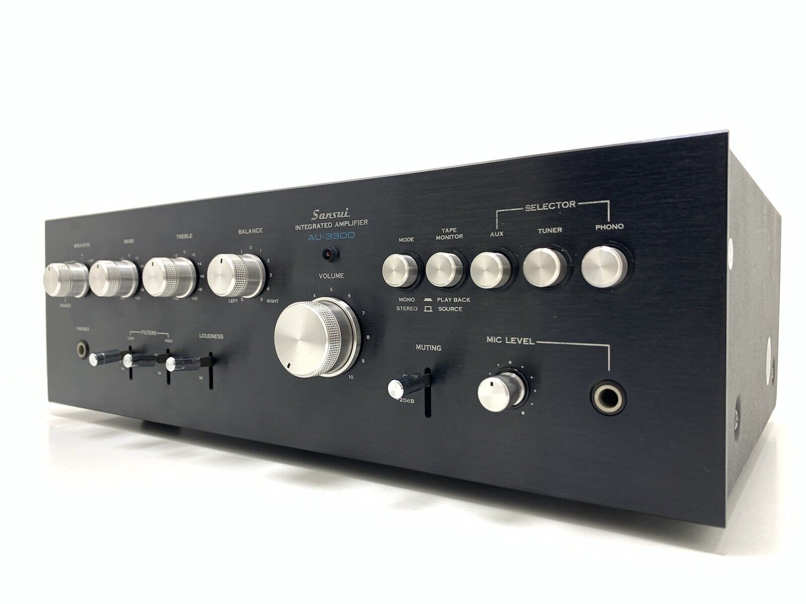 SANSUI AU-3300 Integrated Stereo Amplifier 2x38 WRMS Vintage 1975 JAPAN GoodLook