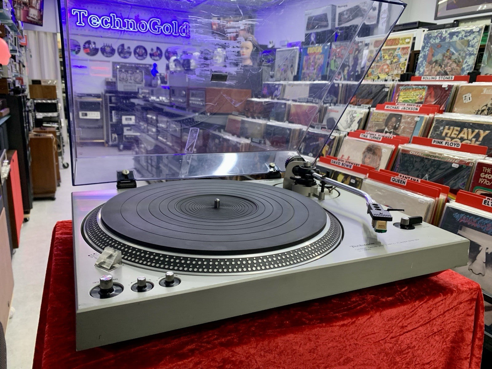 Technics SL 1700 Direct Drive Automatic Turntable VINTAGE 1976 Working Good Look