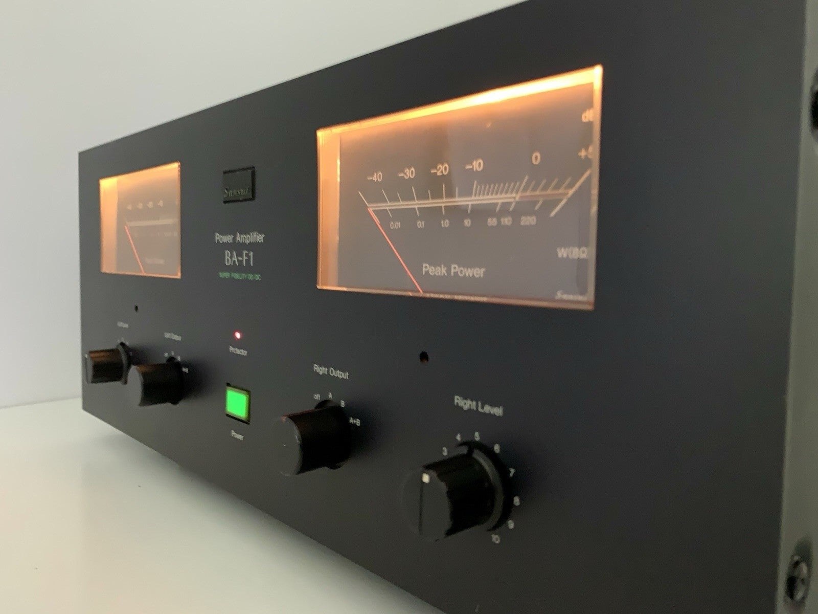 SANSUI BA F1 Stereo Power Amplifier 2X 110 Watts RMS Vintage 1979 WORK Good Look