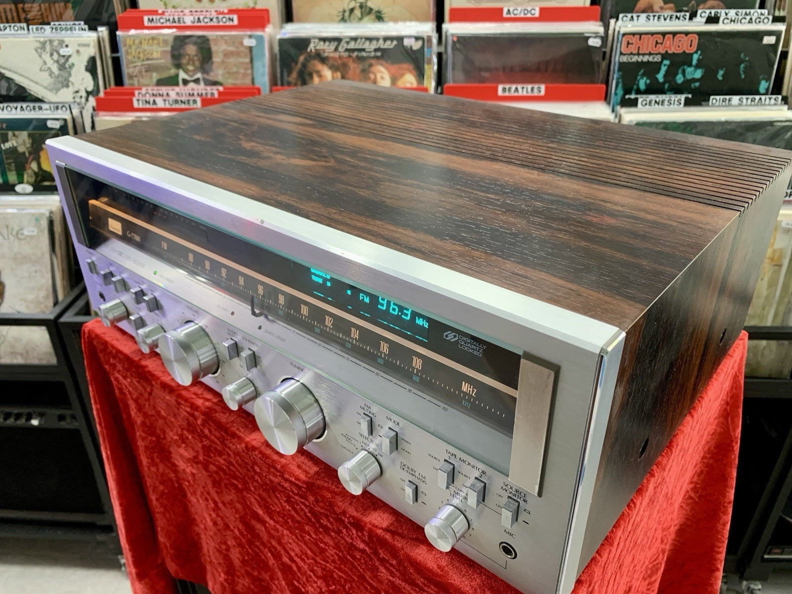 SANSUI G 7700 Top Stereo Receiver 2 X 120 Watts RMS Vintage 1979 WORK GOOD LOOK