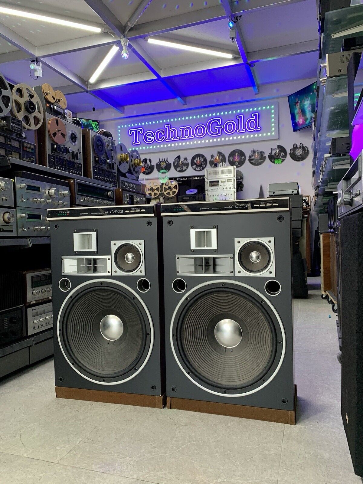 PIONEER CS 703 Original 4 Way Speakers 200Watts RMS Vintage 1981 WORK GOOD LOOK!