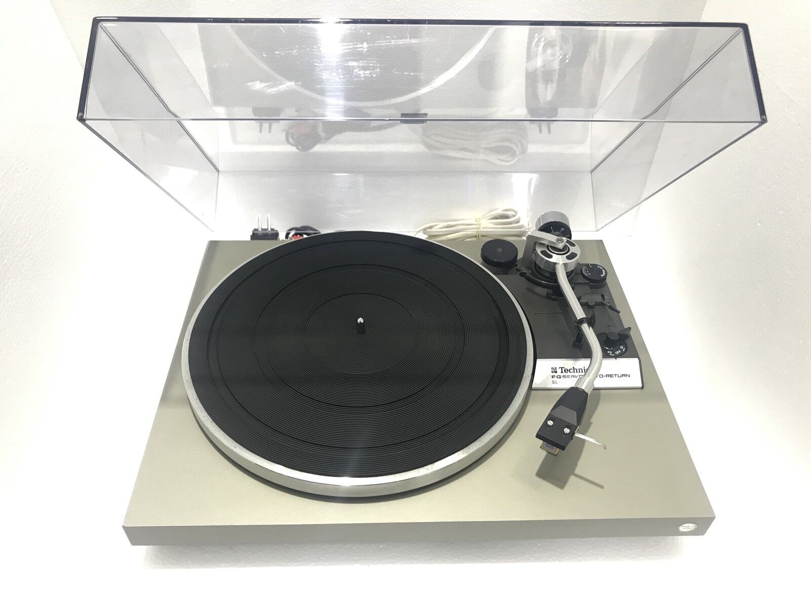 TECHNICS SL 22 Belt Drive Auto-Return Turntable Vintage 1976 Refurbish Like NEW
