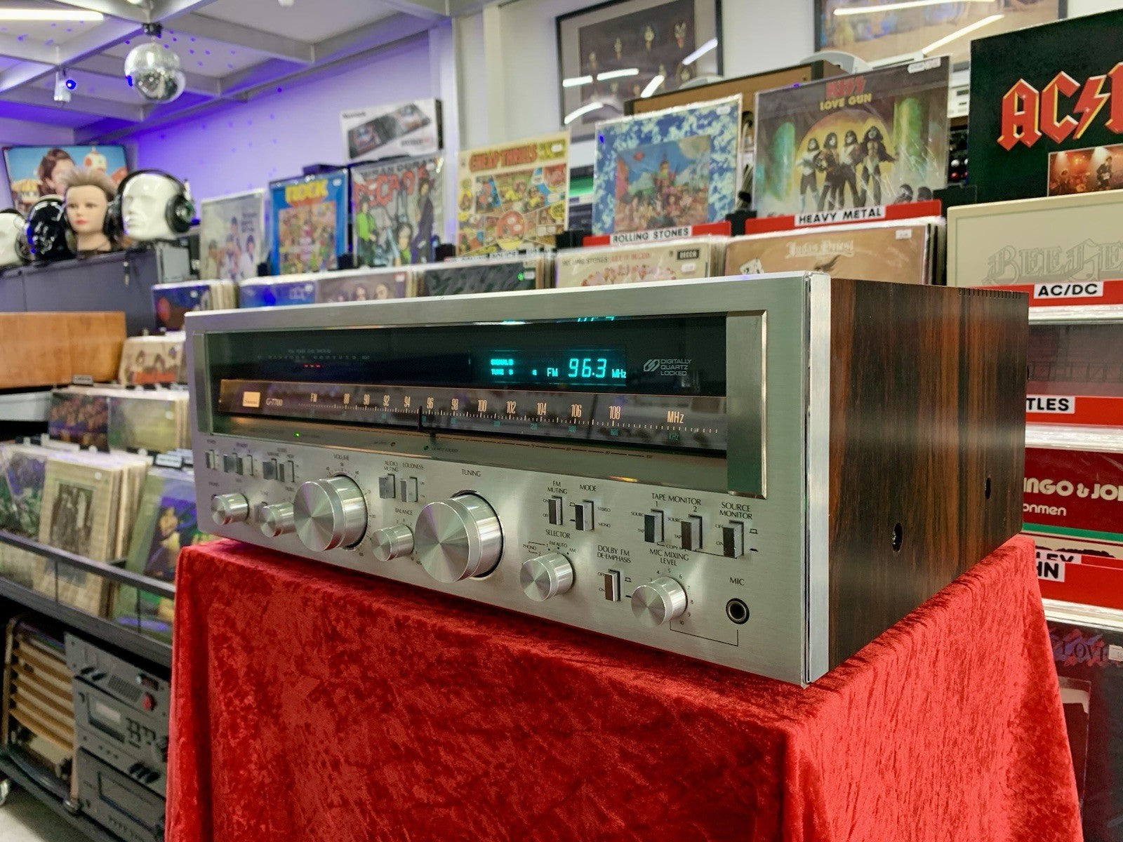 SANSUI G 7700 Top Stereo Receiver 2 X 120 Watts RMS Vintage 1979 WORK GOOD LOOK