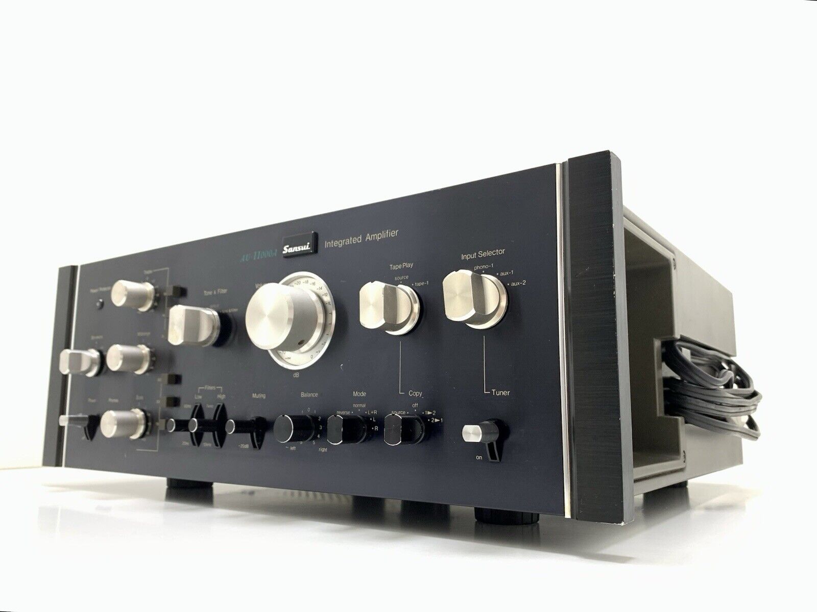 SANSUI AU 11000A Integrated Stereo Amplifier 2 X 110 WRMS Vintage 1977 GOOD LOOK