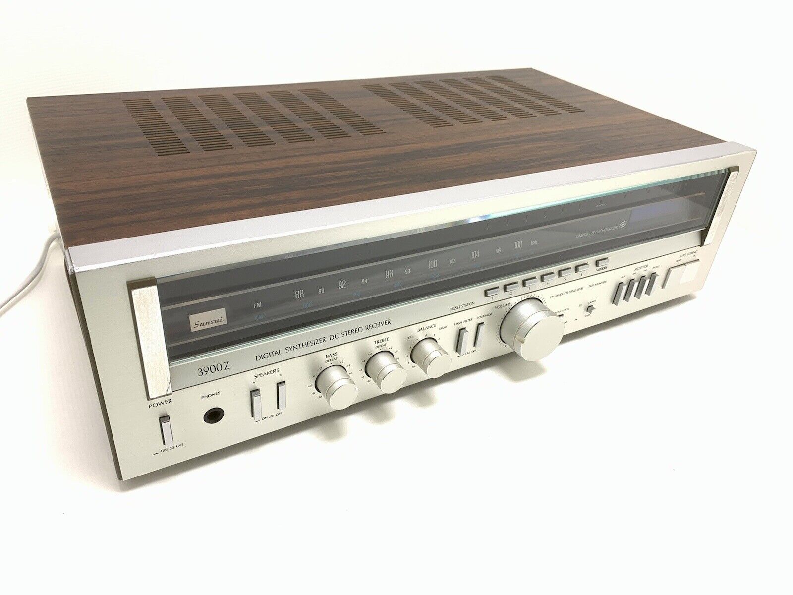SANSUI 3900Z Digital Synthesizer DC Stereo Receiver 80WRMS Vintage 1980 GoodLook
