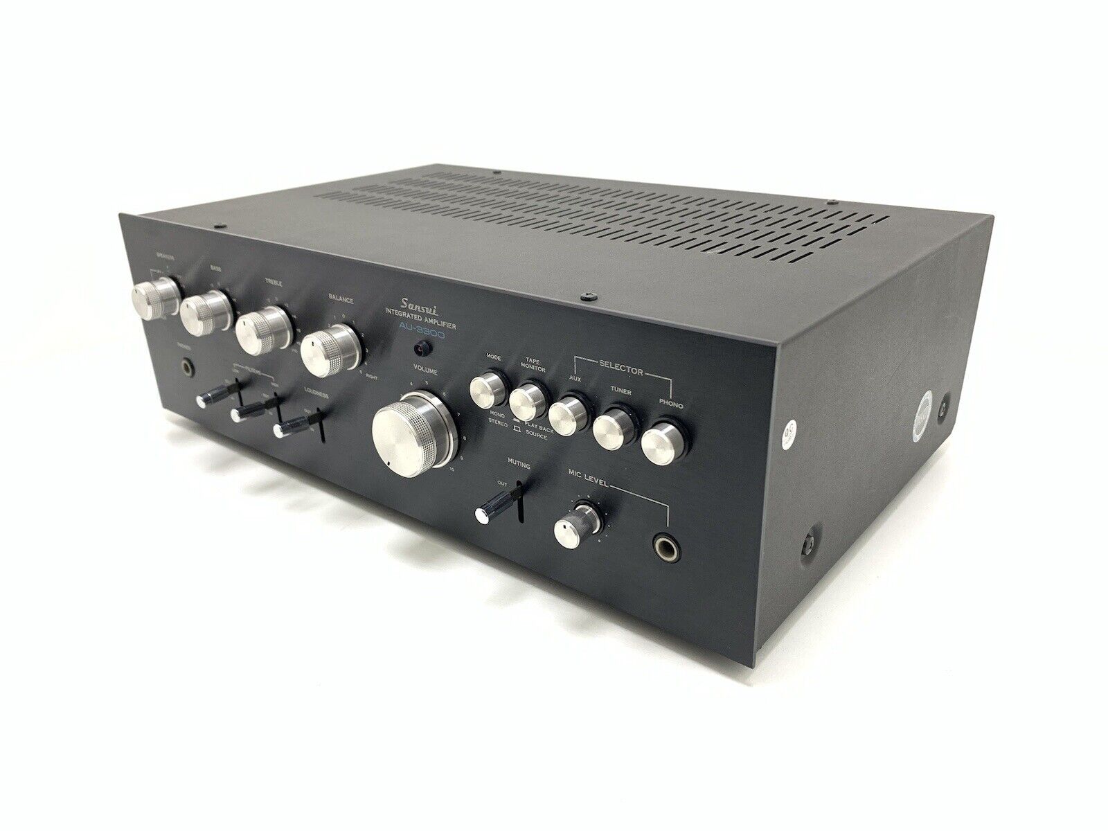 SANSUI AU-3300 Integrated Stereo Amplifier 2x38 WRMS Vintage 1975 JAPAN GoodLook