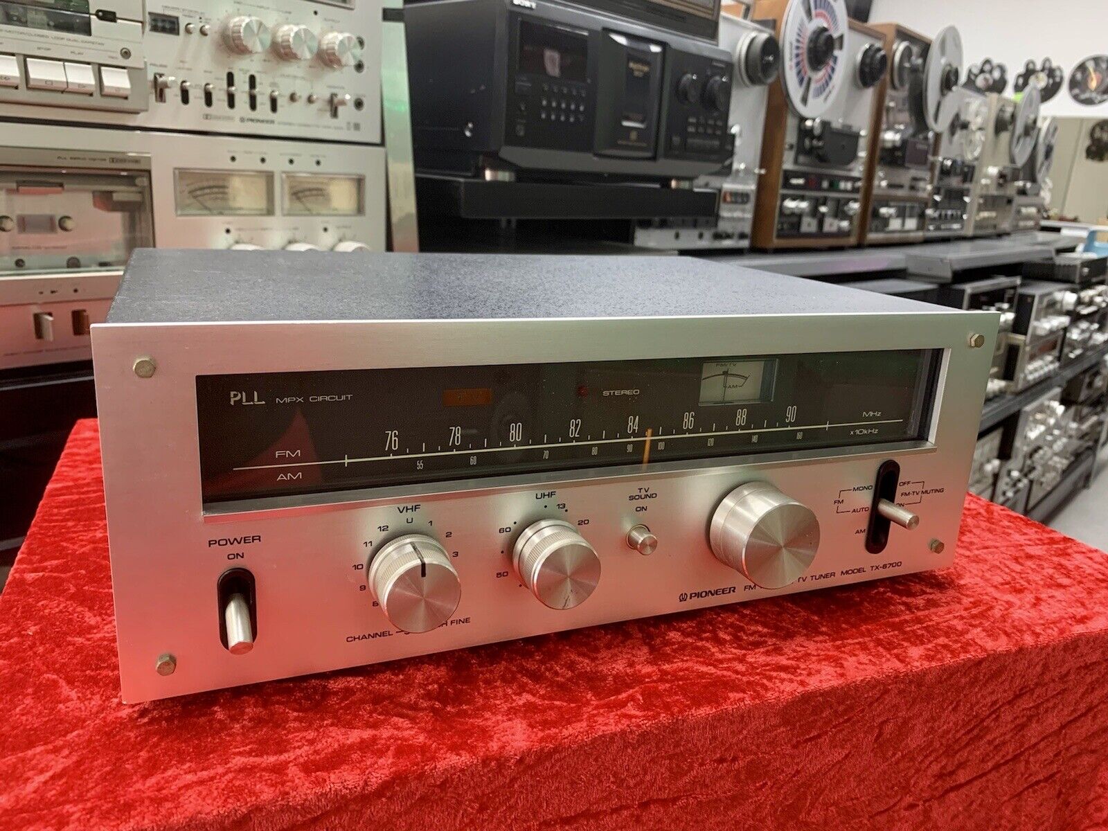 PIONEER TX-6700 TV VHF UHF AM FM Stereo RARE Tuner Vintage 1975 WORK Good Look