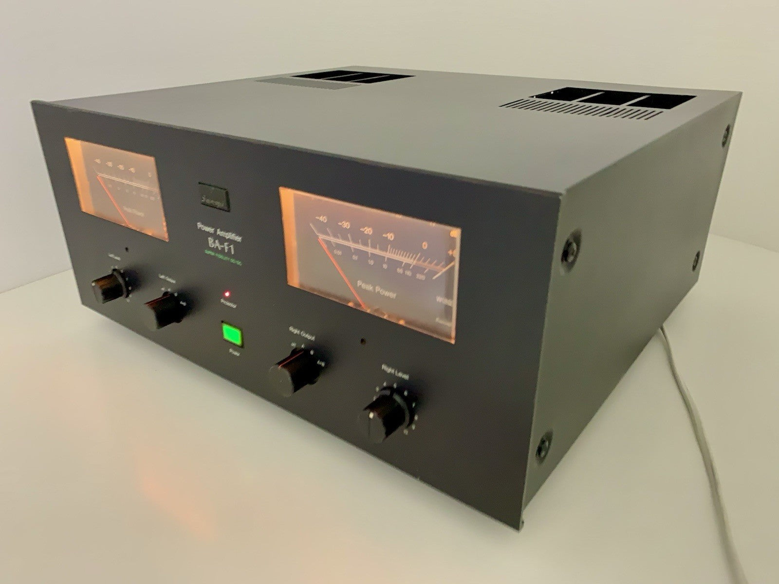 SANSUI BA F1 Stereo Power Amplifier 2X 110 Watts RMS Vintage 1979 WORK Good Look