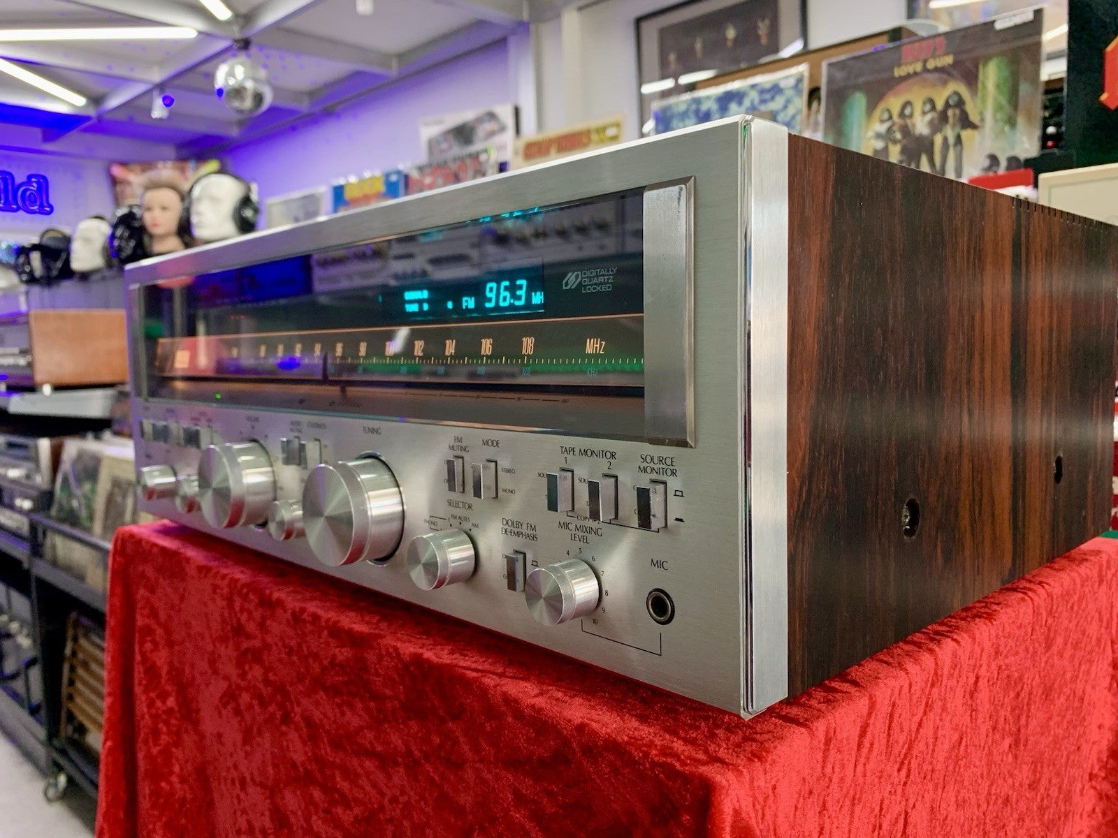 SANSUI G 7700 Top Stereo Receiver 2 X 120 Watts RMS Vintage 1979 WORK GOOD LOOK