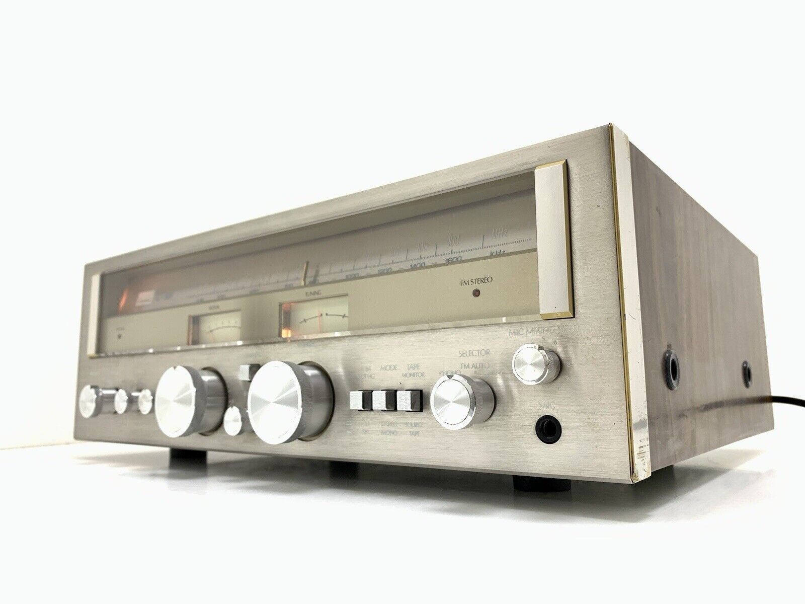 SANSUI G 301 / G-3000 Stereo Receiver 26+26Watts RMS Vintage 1978 WORK Good Look