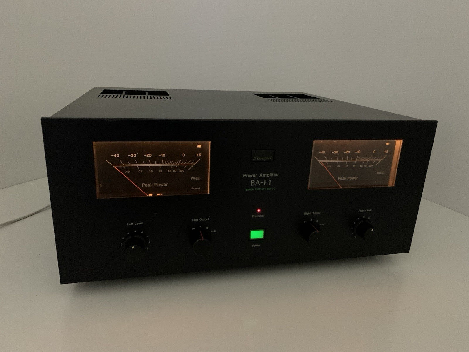SANSUI BA F1 Stereo Power Amplifier 2X 110 Watts RMS Vintage 1979 WORK Good Look