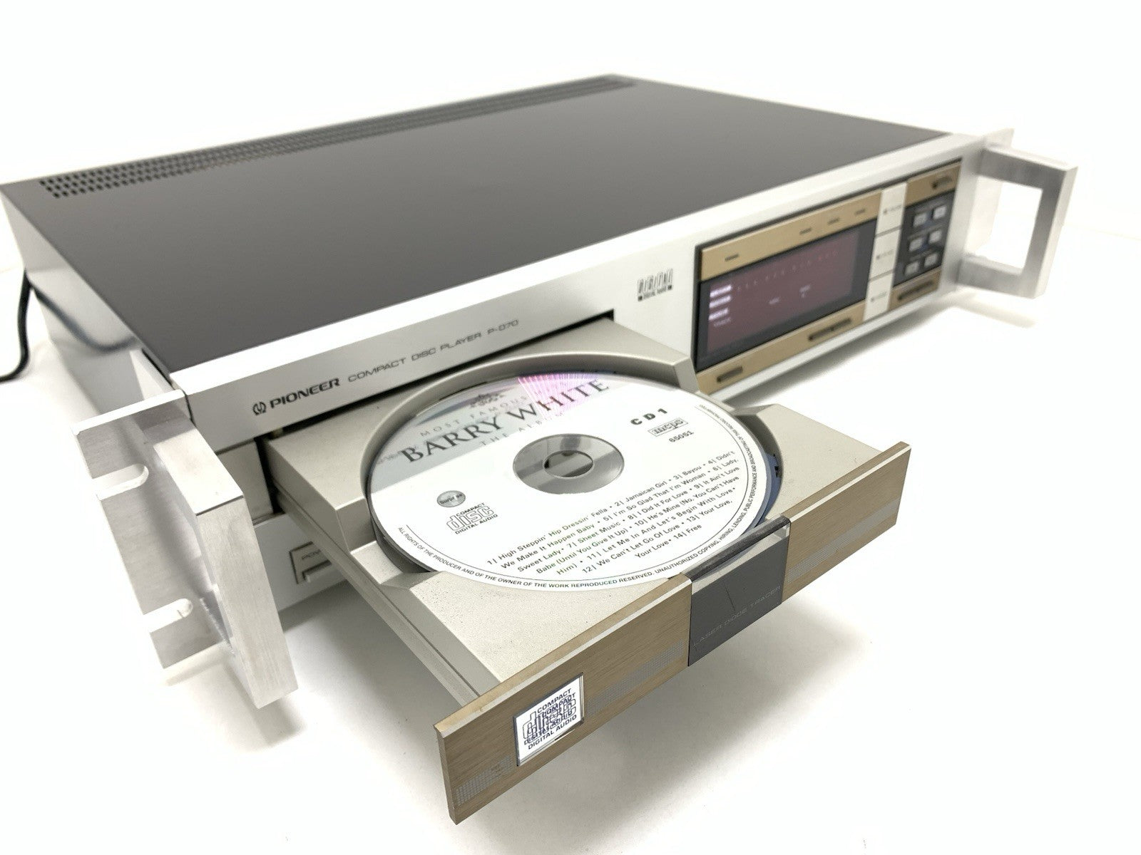 PIONEER P D70 Compact Disc CD Player Exclusive Handles RACK 19
