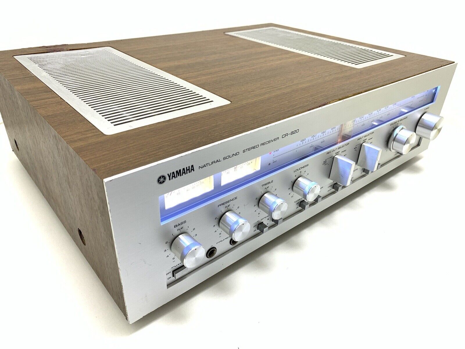 YAMAHA CR-820 AM FM Stereo Receiver 2 X 50 Watts RMS Vintage 1977 WORK Good Look