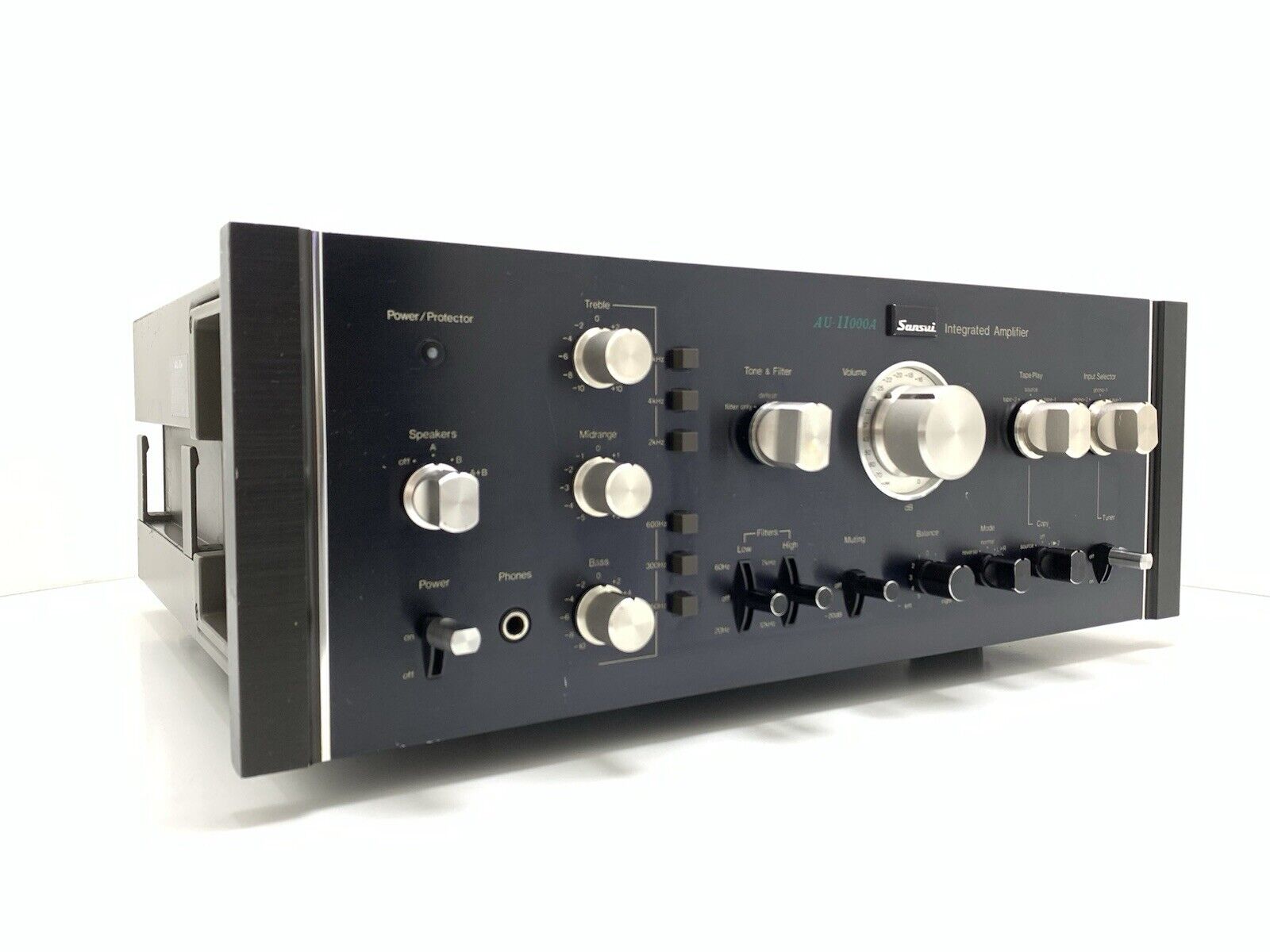 SANSUI AU 11000A Integrated Stereo Amplifier 2 X 110 WRMS Vintage 1977 GOOD LOOK