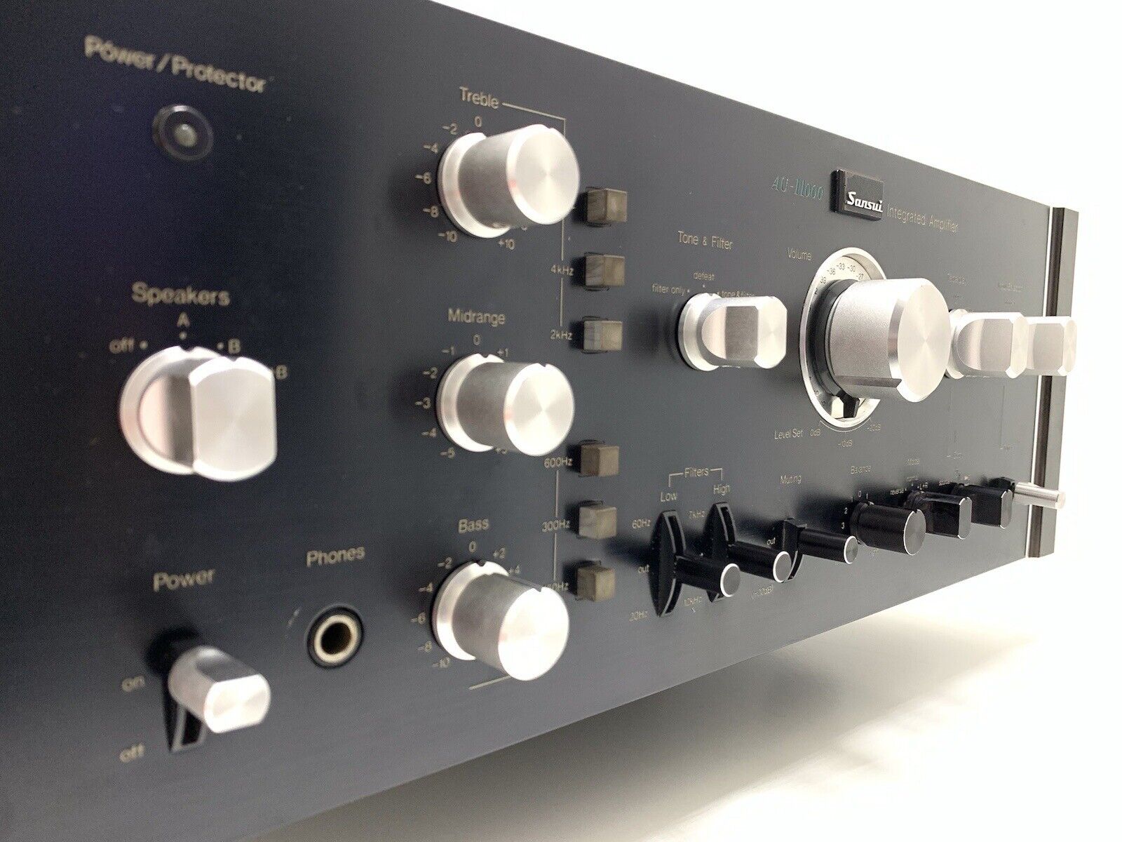 SANSUI AU 11000 RARE Integrated Stereo Amplifier 220W RMS Vintage 1975 GOOD LOOK