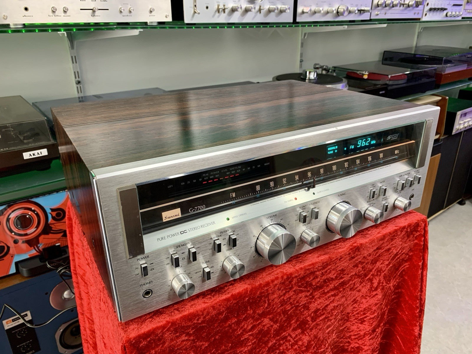 SANSUI G 7700 Top Stereo Receiver 2 X 120 Watts RMS Vintage 1979 WORK GOOD LOOK