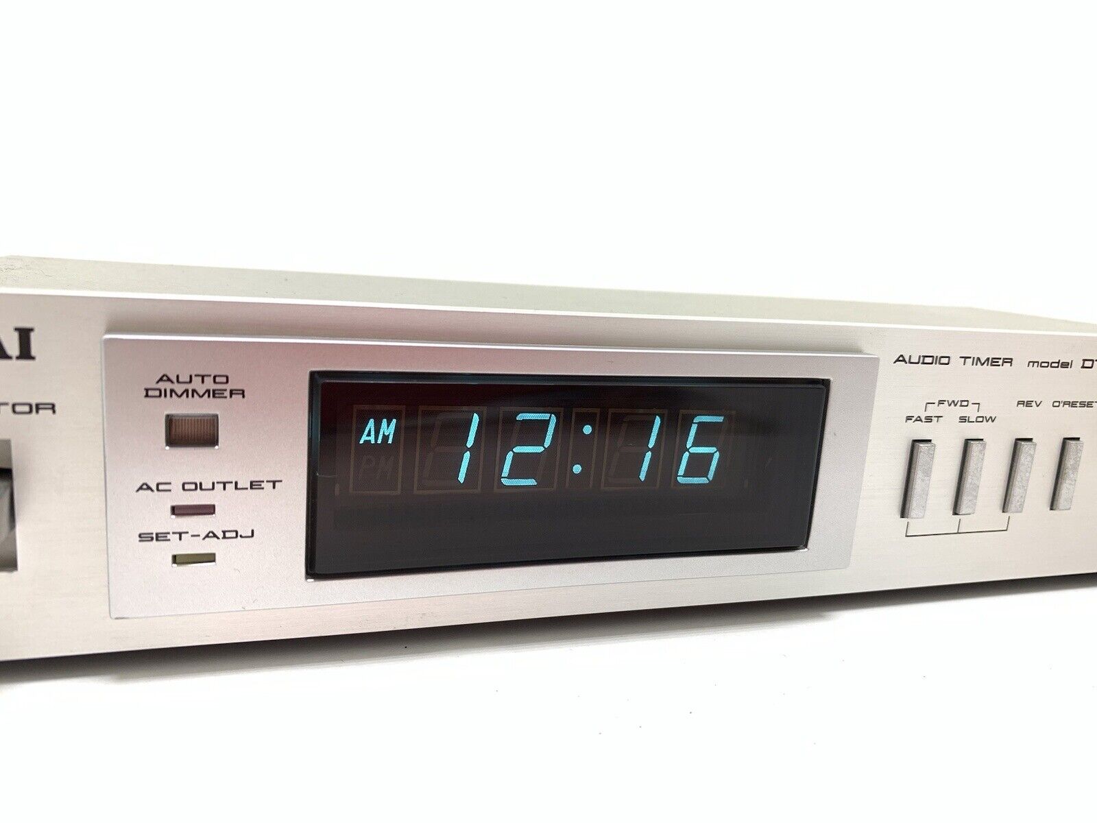 AKAI DT-120 Audio Digital Timer Blue Display Vintage 1981 WORK 220Volts Like New