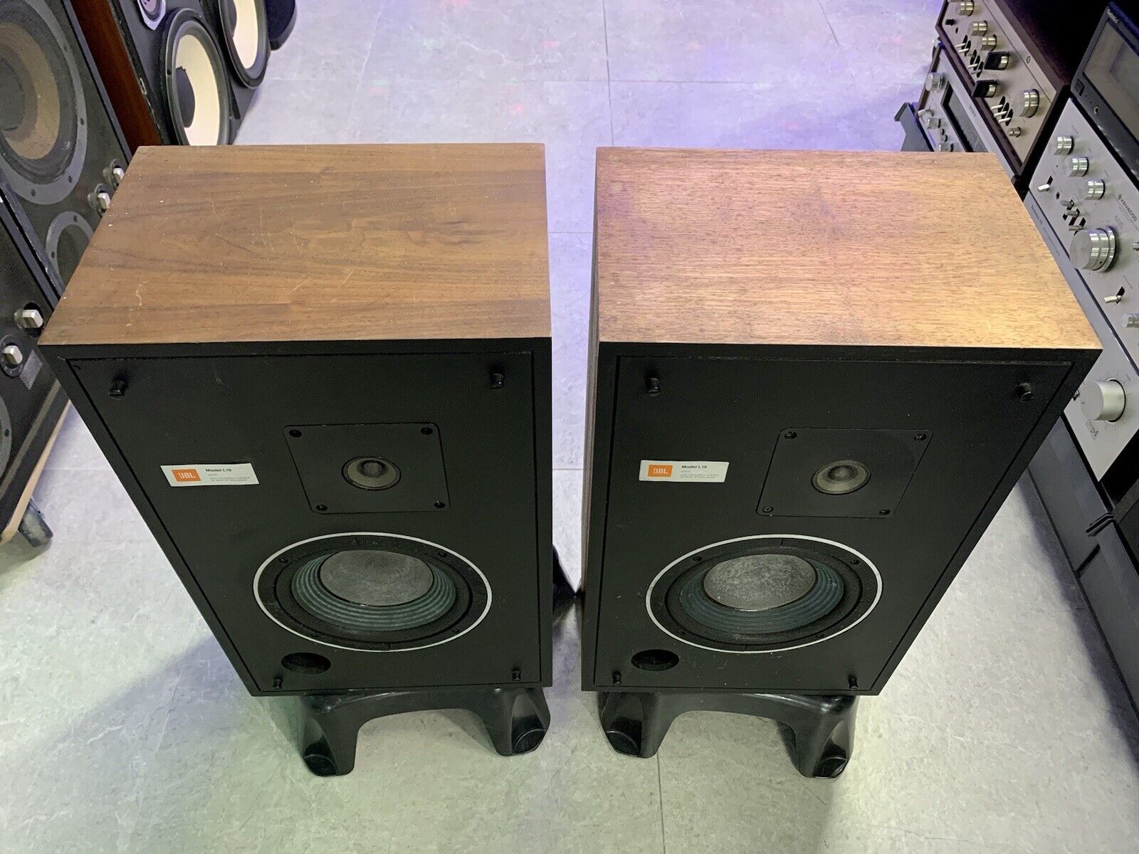 JBL L 19 Speakers 2 Way 35 Watts RMS Vintage 1977 Refurbished Work Good LOOK