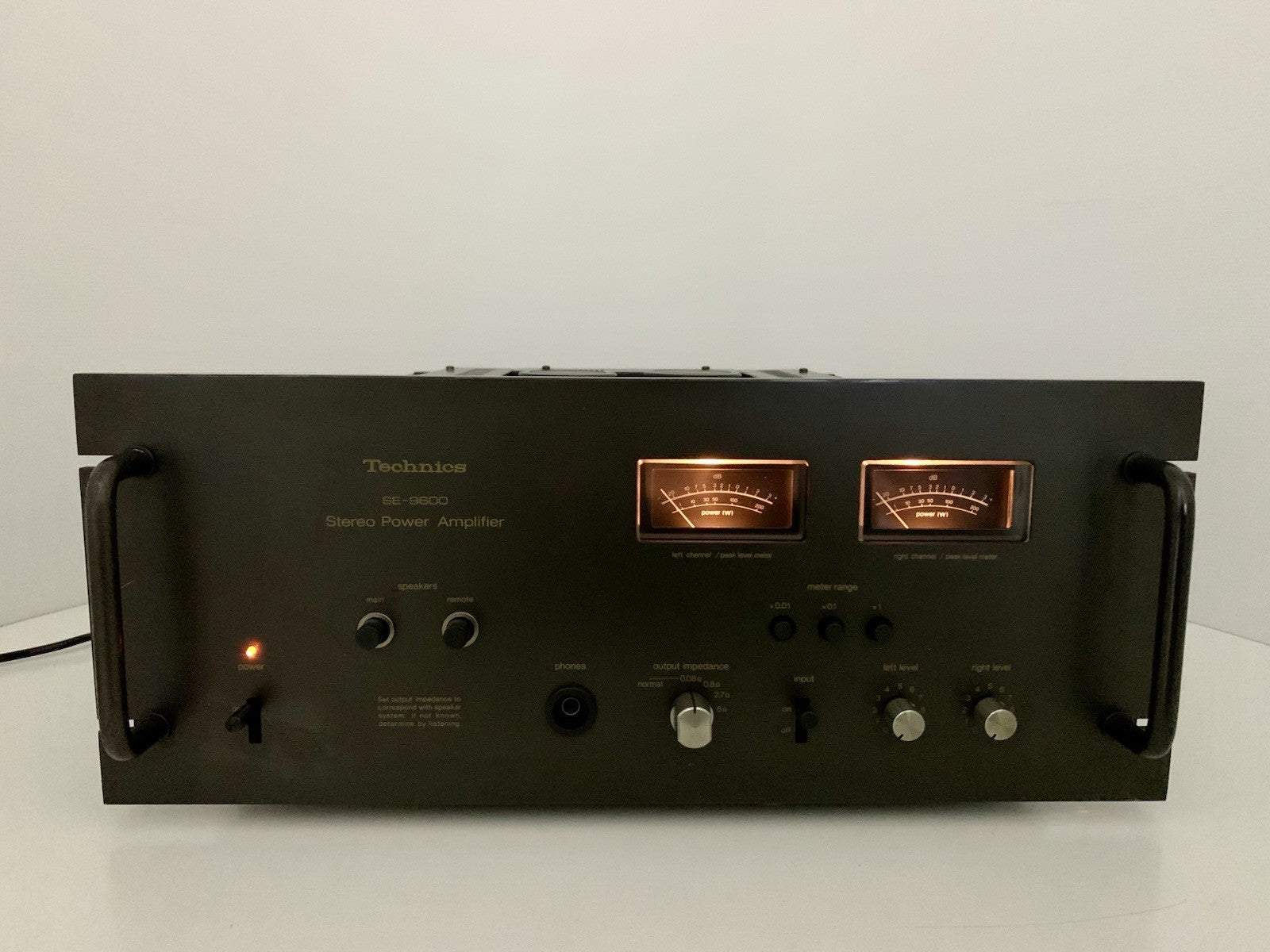 TECHNICS SE 9600 Power Amplifier 2 X 110 Watts RMS Vintage 1975 WORK GOOD LOOK