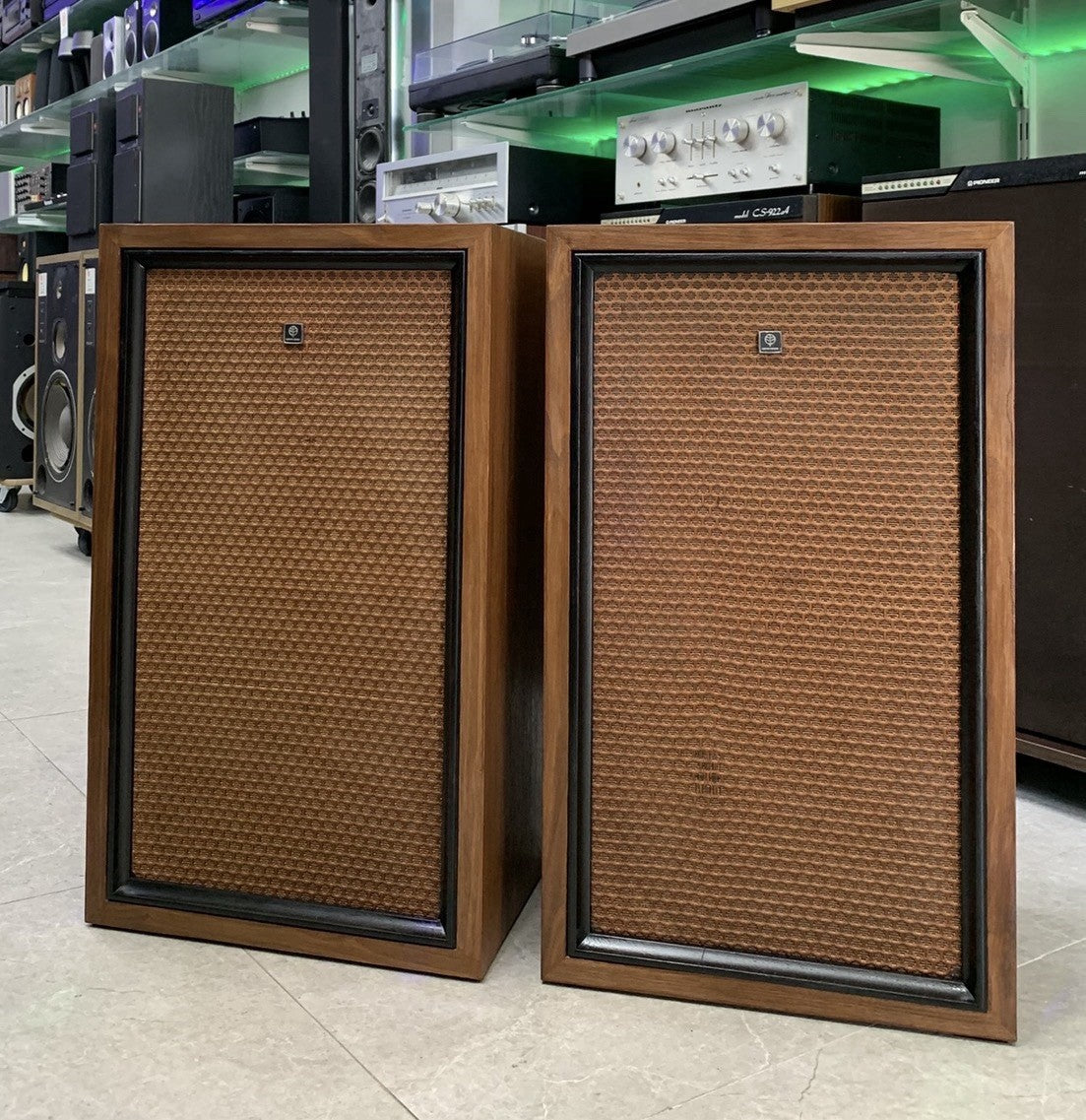 KENWOOD KL 660 Monitor Speakers 4Way Vintage 1969 Original Walnut WORK Good Look