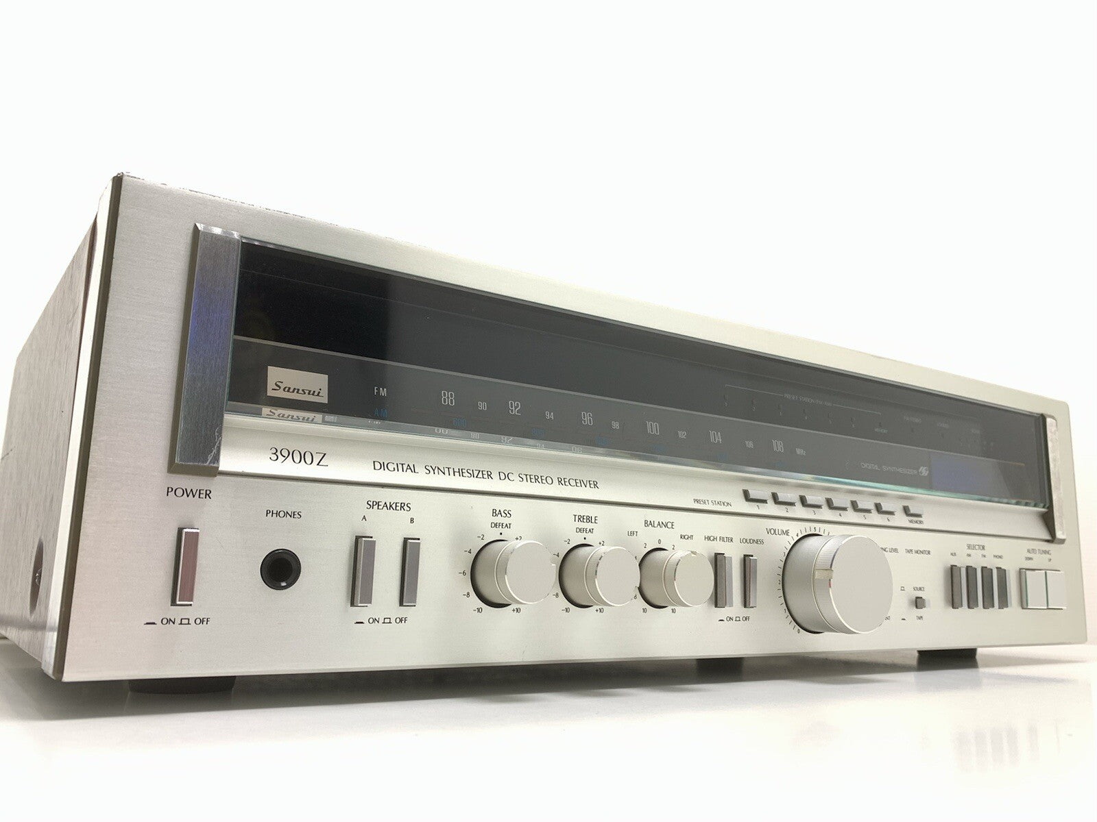 Sansui 3900Z Digital Synthesizer Dc Stereo Receiver 80WRMS Vintage 1980 Goodlook
