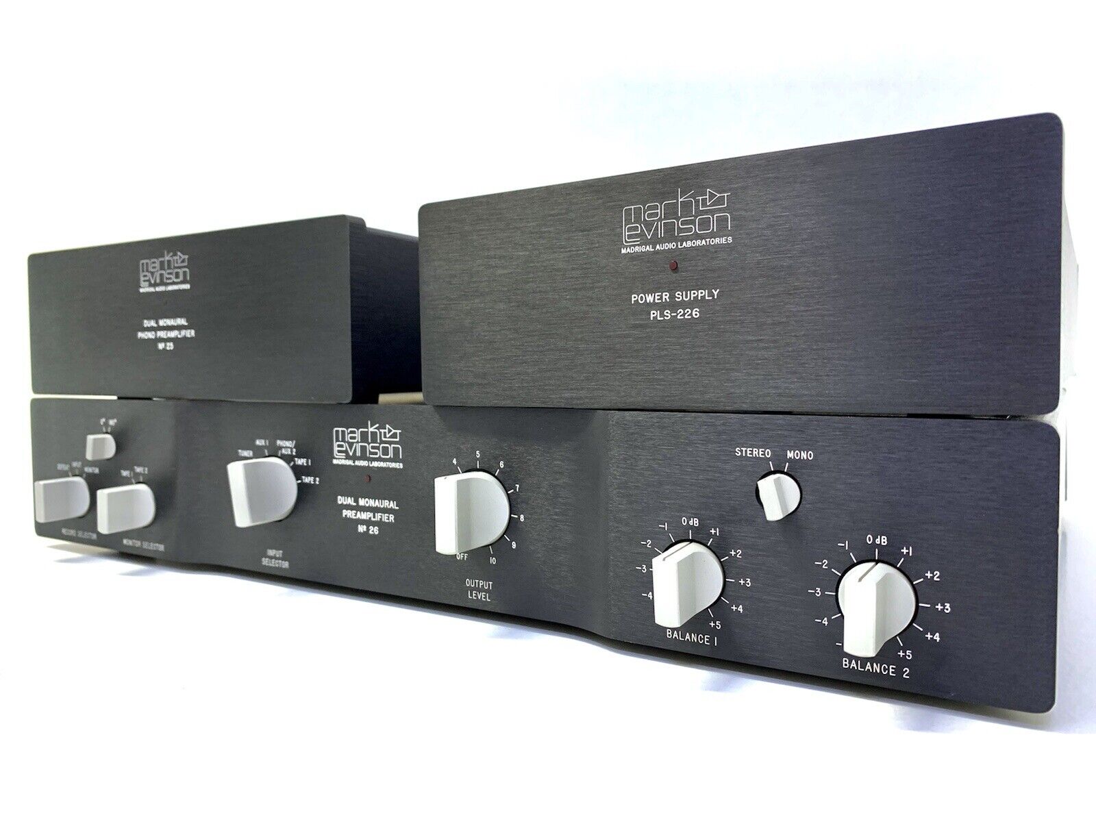 MARK LEVINSON N.26 Stereo Pre Amplifier + Pre Phono N.25 + Power Supply PLS-226