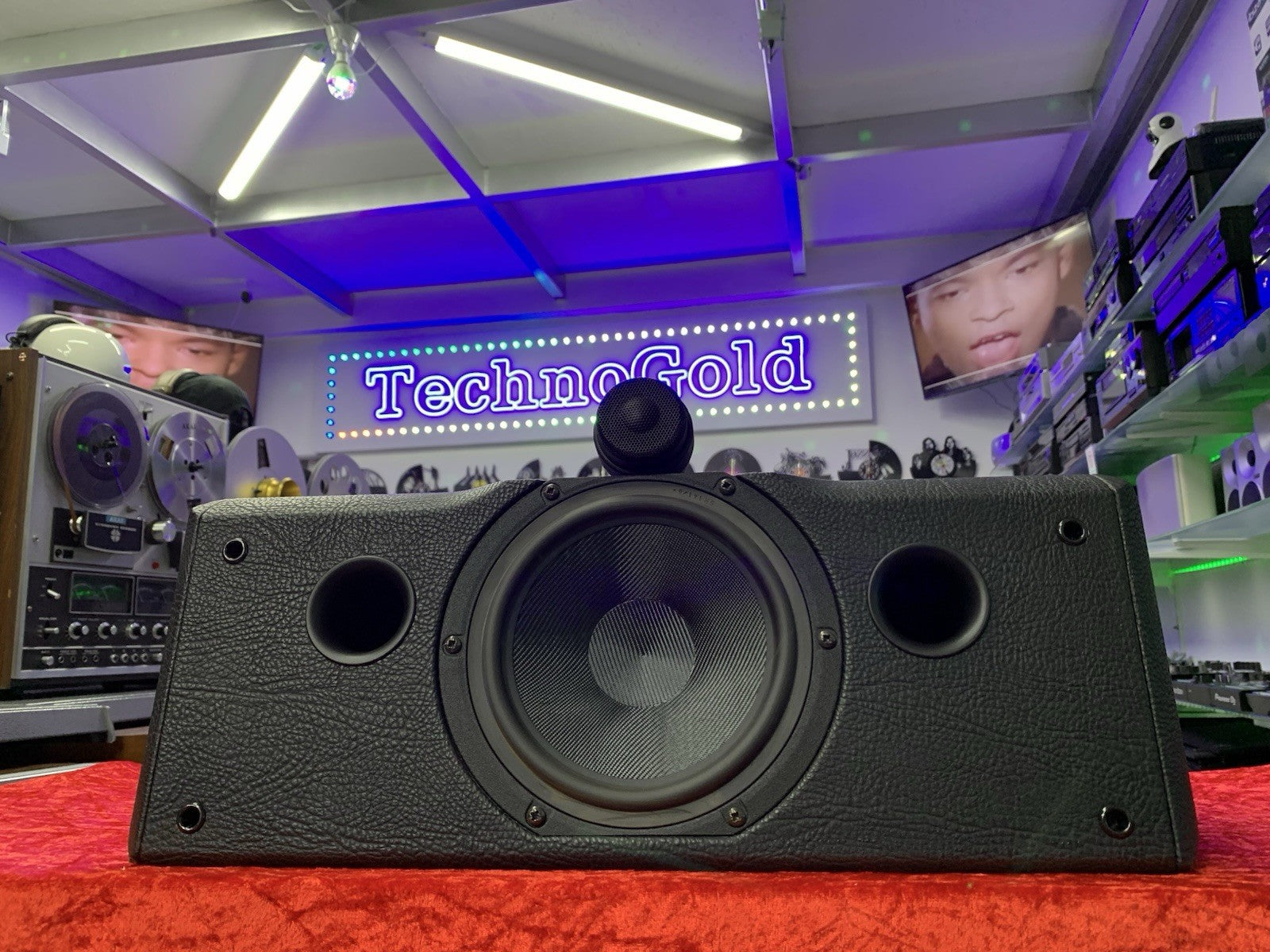 SONUS FABER SOLO HOME Center Speaker 200 Watts RMS High End Work Good Look