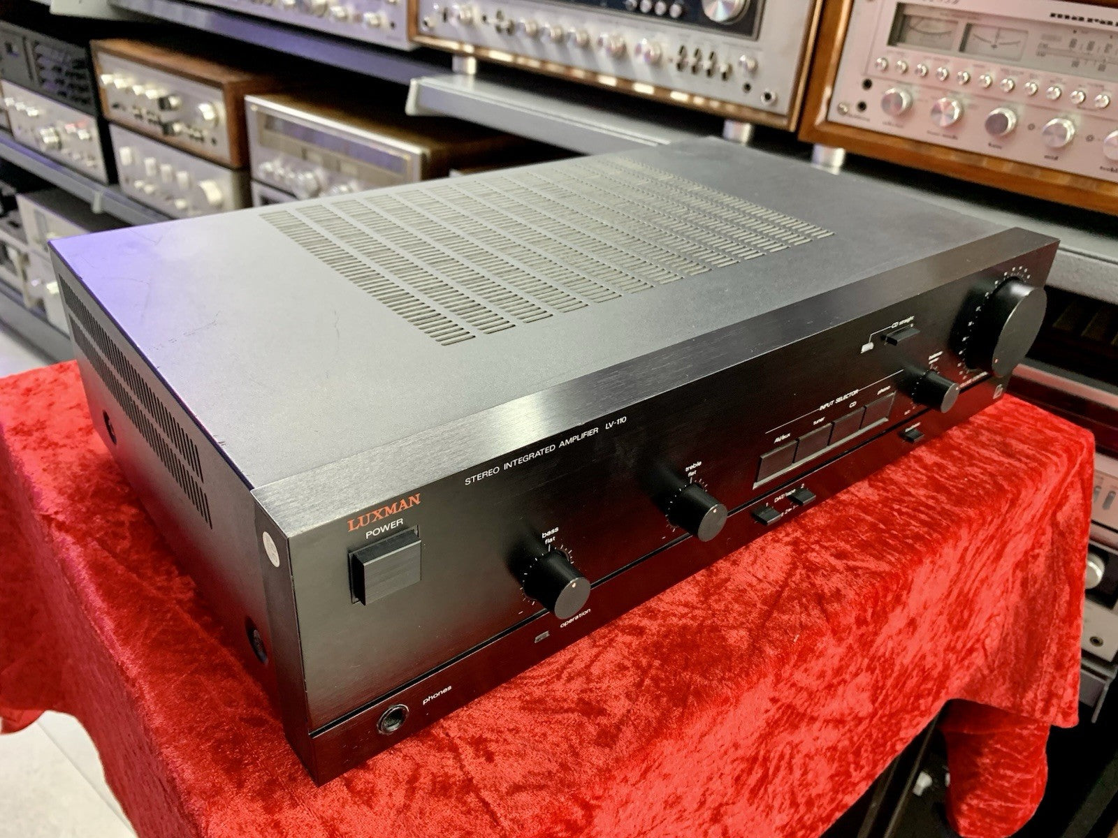 LUXMAN LV 110 Stereo Integrated Amplifier 35+35 W RMS Vintage 1988 WORK GoodLook