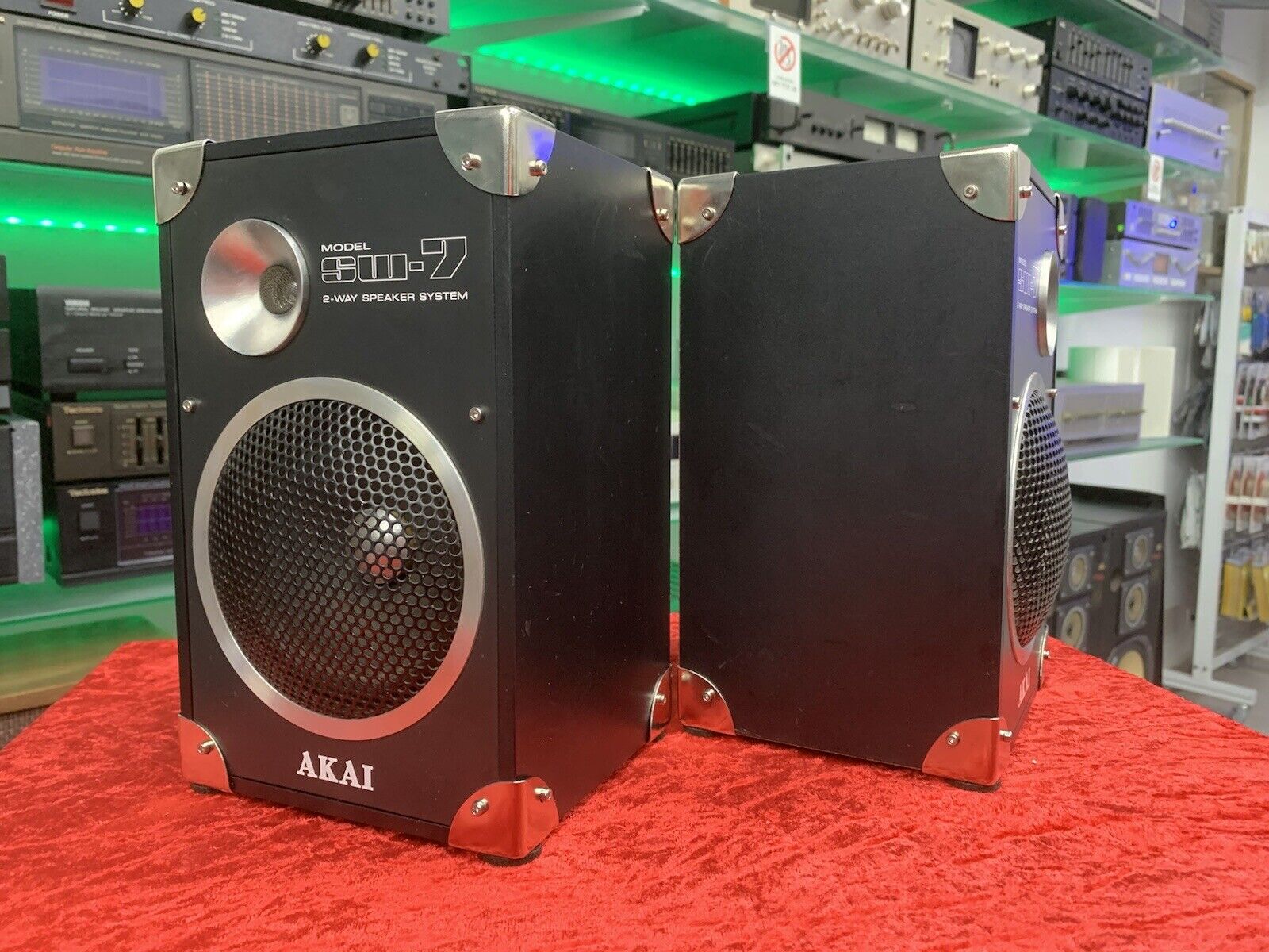 AKAI SW-7 Speaker 2 Way System 80 Watts Vintage Refurbished