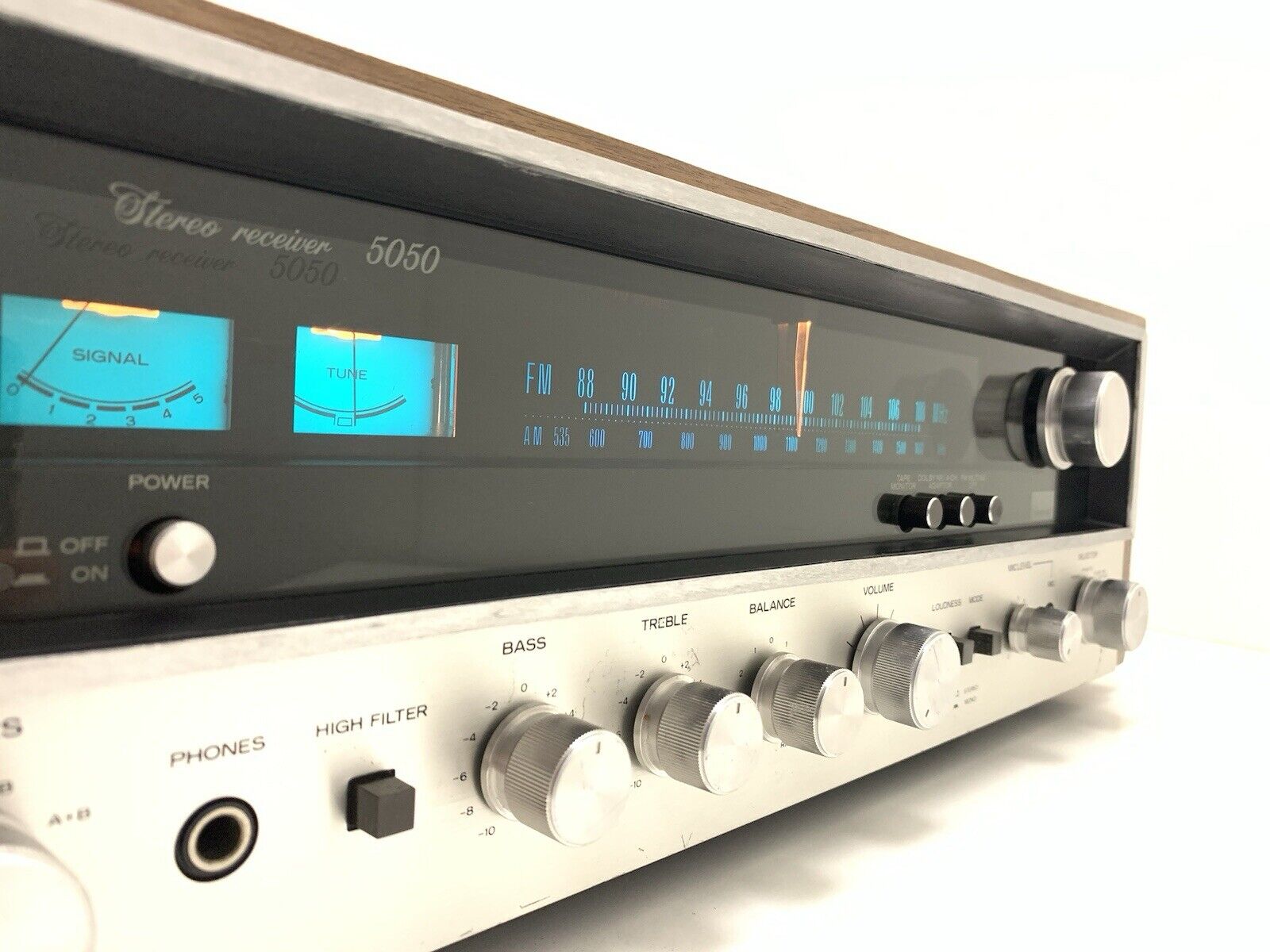 SANSUI 5050 AM/FM Stereo Receiver 30+30 Watts RMS Vintage 1976 Working Good Look