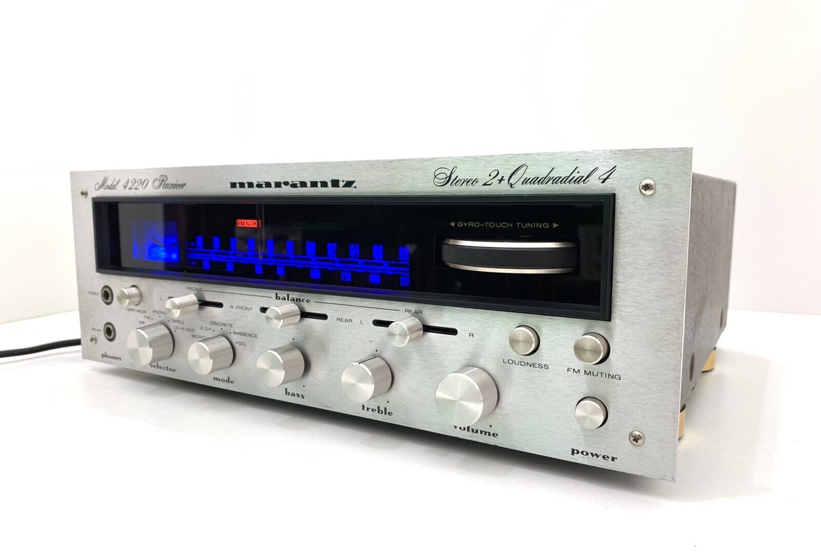 MARANTZ 4220 Receiver Stereo Quadradial Hi End 40 Wats RMS Vintage 1975 LIKE NEW