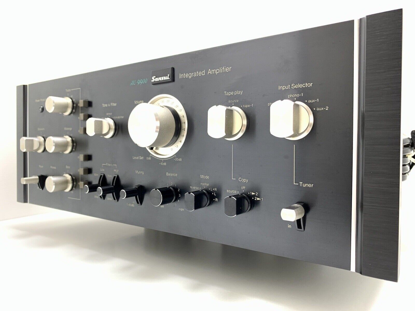 SANSUI AU-9900 Integrated Stereo Amplifier 160 Watts RMS Vintage 1975 GOOD LOOK