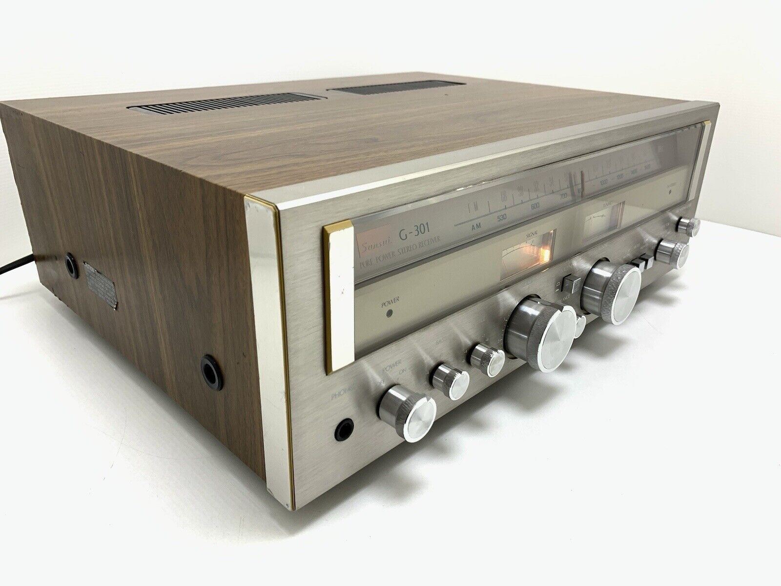 SANSUI G 301 / G-3000 Stereo Receiver 26+26Watts RMS Vintage 1978 WORK Good Look