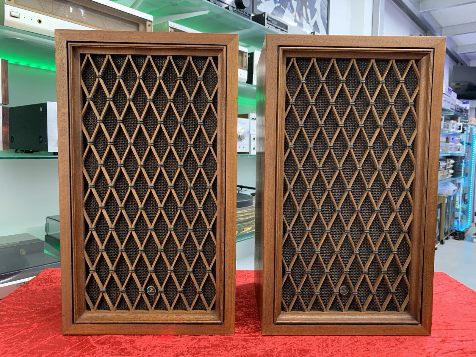 PIONEER CS 44 SPEAKERS 2 Way 25 Watts RMS Vintage 1970 Original WORK GOOD LOOK
