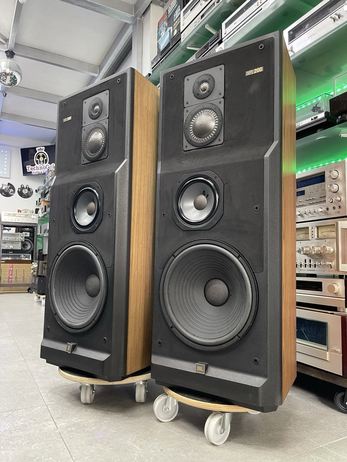 JBL XPL 200 LEGENDARY 4 Way Speakers 200 Watts RMS Vintage 1989 WORK Good Look