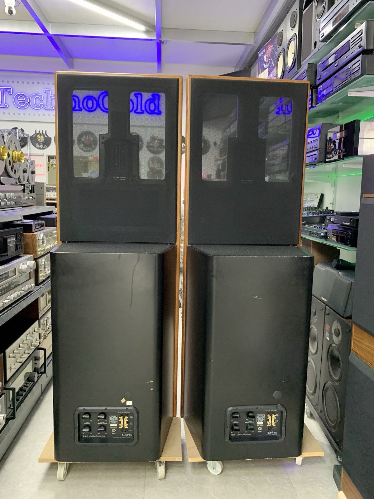 INFINITY IRS DELTA GAMMA Legendary  Speakers Vintage 1987 Refurbished Good LOOK