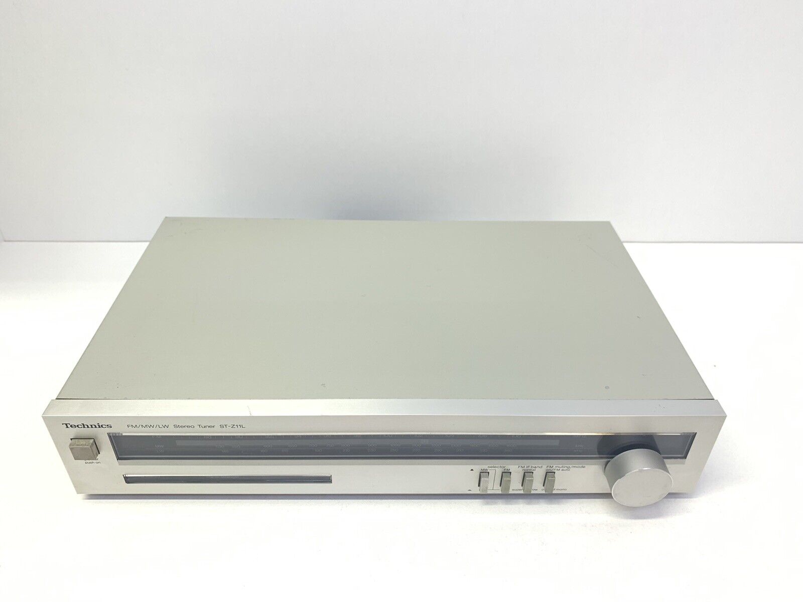 TECHNICS ST-Z11L FM/MW/LW Stereo Tuner Digital High End Vintage 1982 Like New
