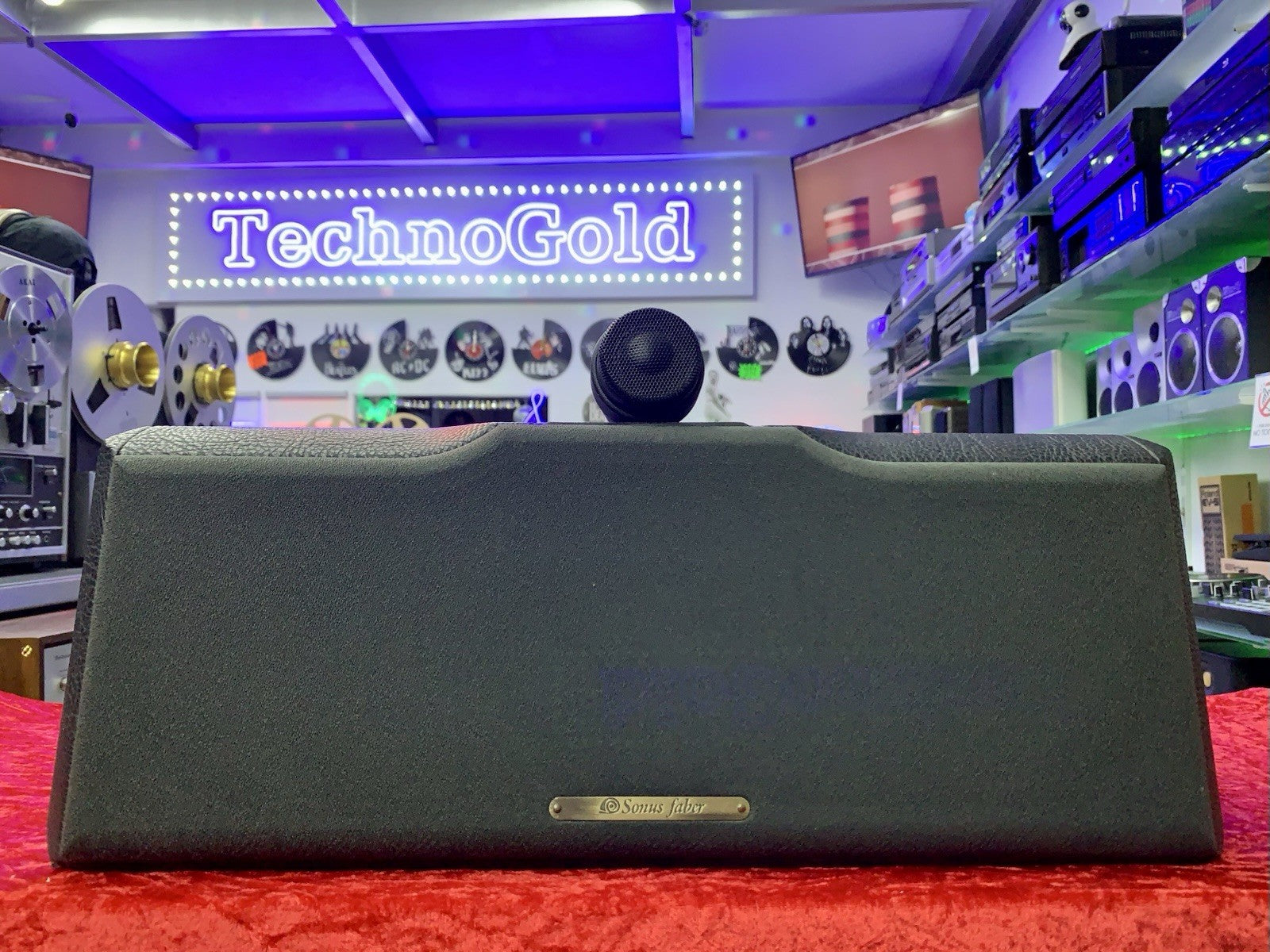 SONUS FABER SOLO HOME Center Speaker 200 Watts RMS High End Work Good Look