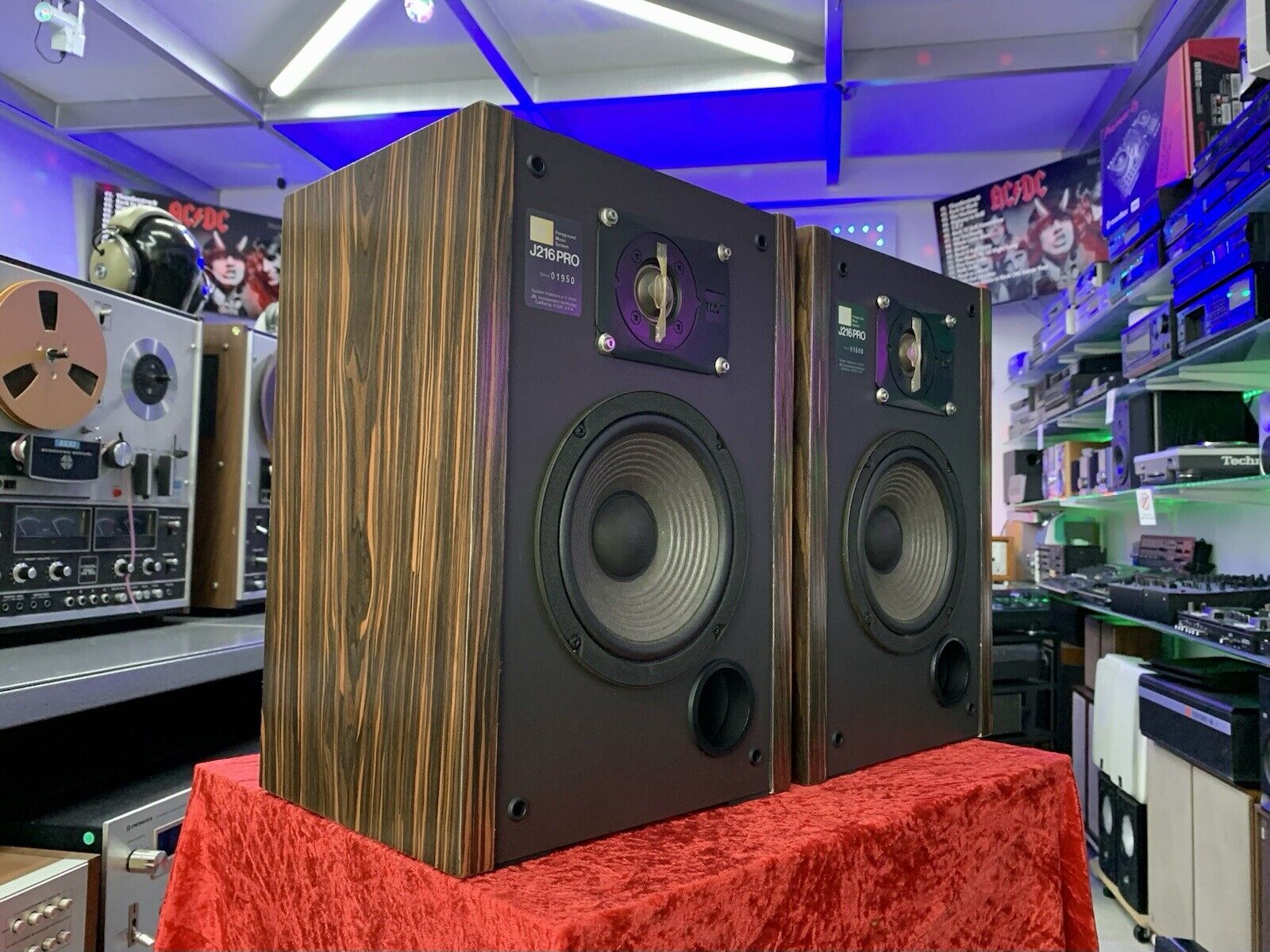 JBL J216 PRO Studio Monitor Speaker 2Way 60Watts RMS Vintage 1985 WORK Good Look