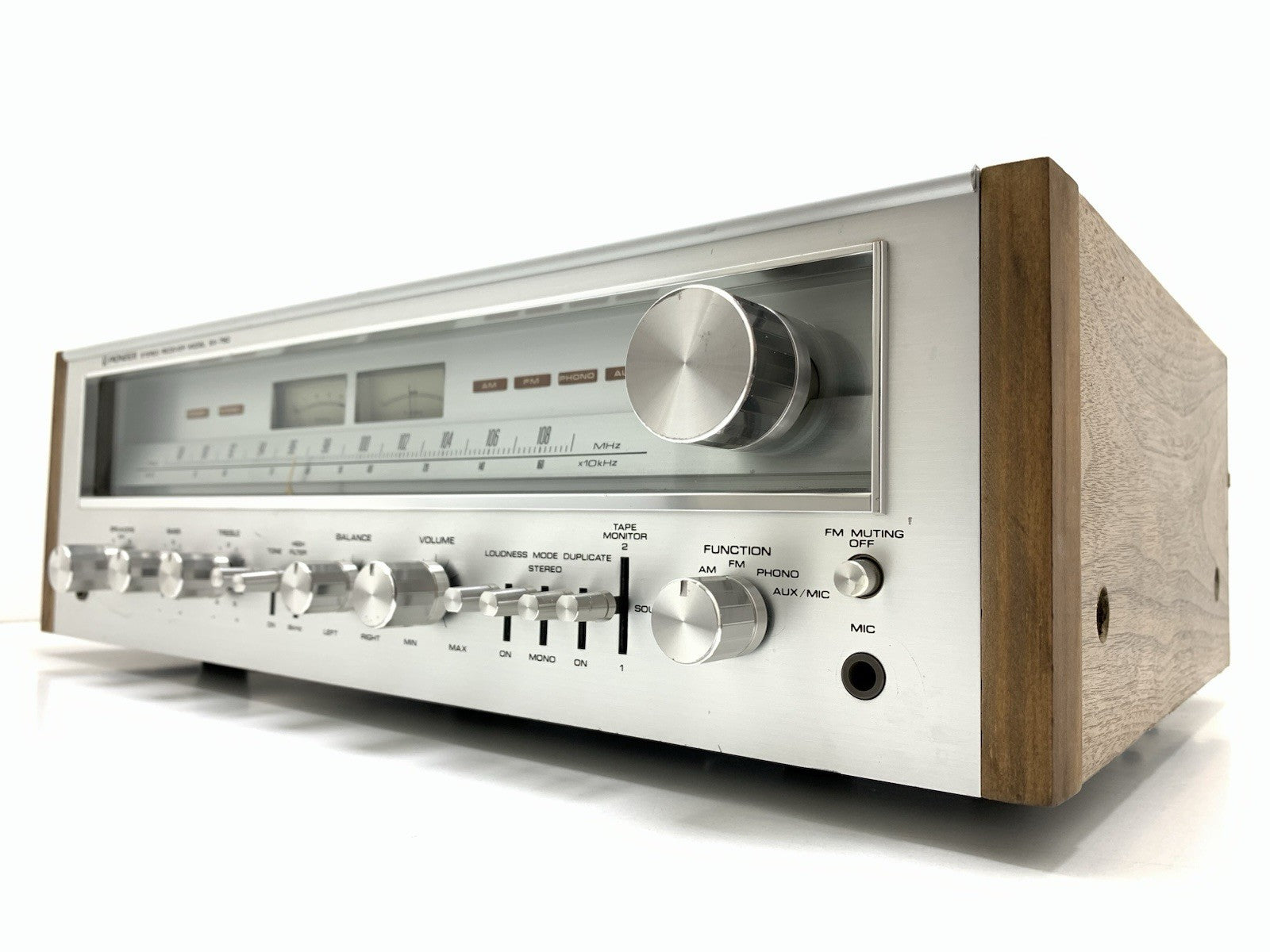 PIONEER SX 750 AM FM Stereo Receiver 50+50 Watts RMS Vintage 1976 WORK Good LOOK