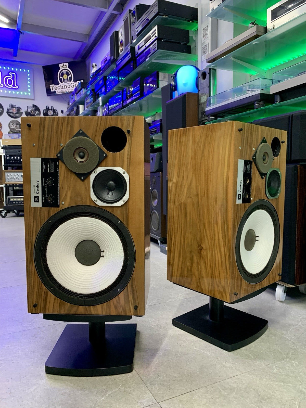 JBL L 100 Century LEGENDARY Studio Monitor Speakers Vintage 1970 WORK Like New