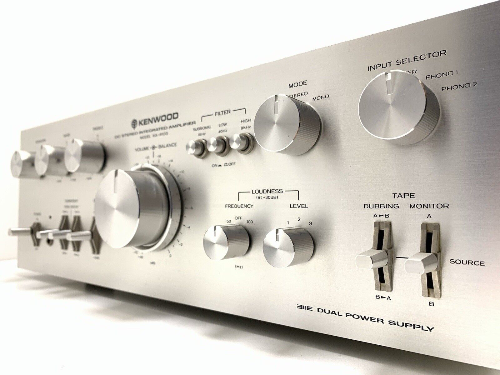 KENWOOD KA 8100 DC Integrated Stereo Amplifier 75+75 WRMS Vintage 1977 Good Look