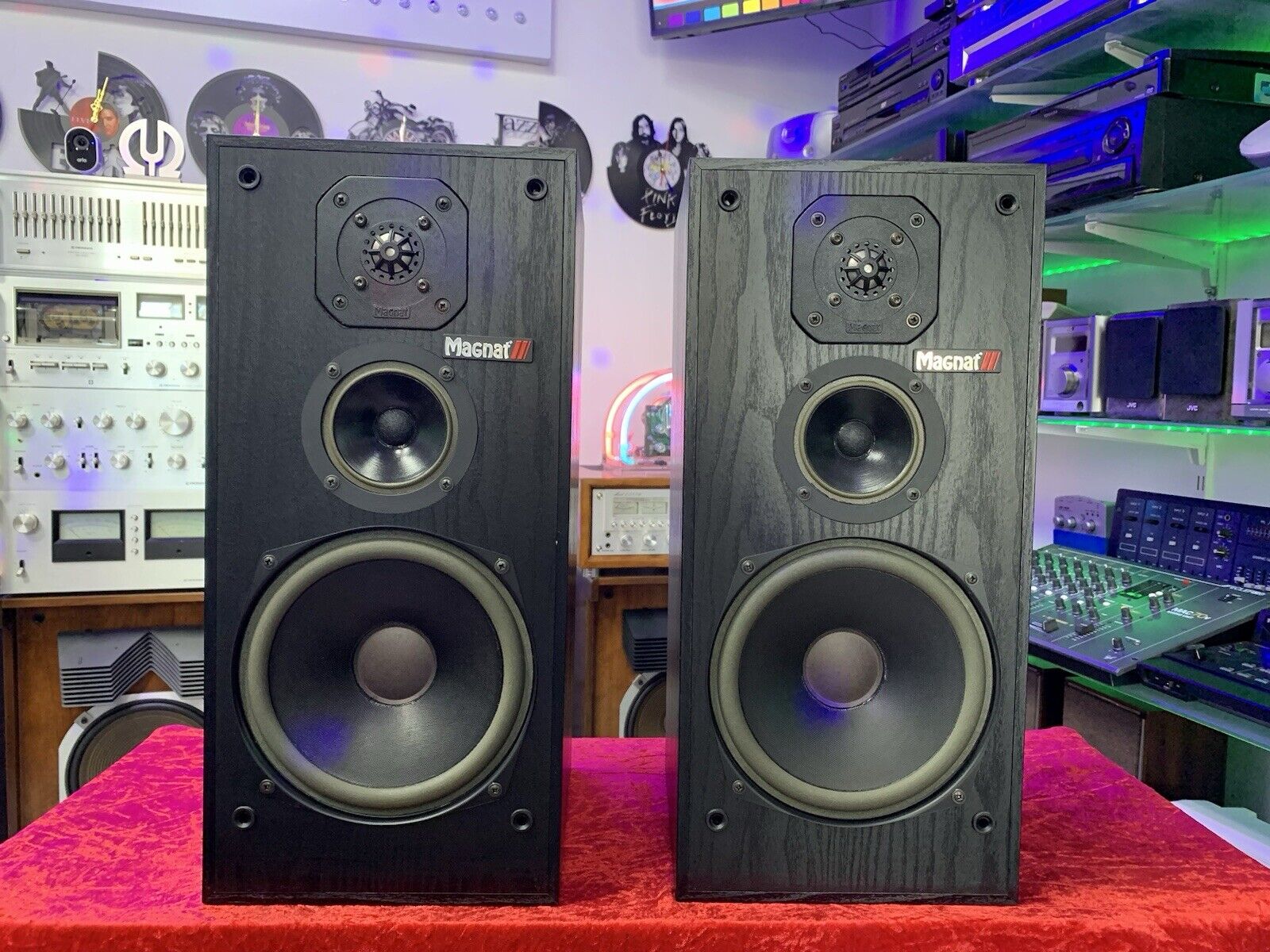 MAGNAT CONCEPT 3 Speaker 3 Way 130 Watts RMS Vintage WORK Good Look